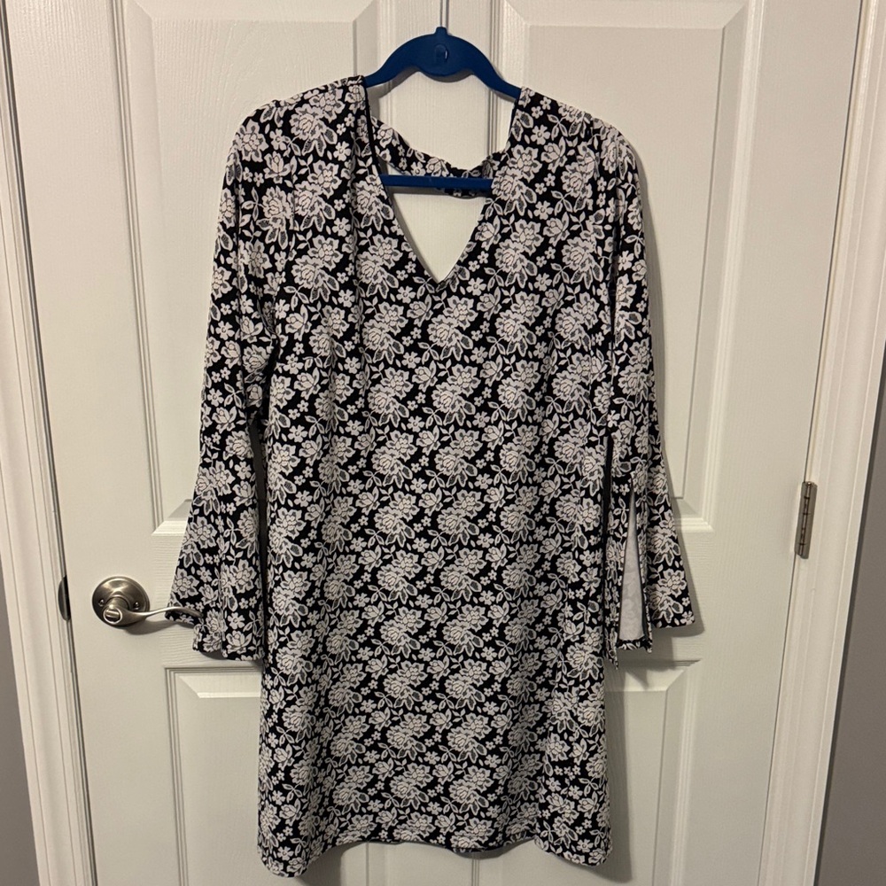 Robbie Bee Signature Black and White Floral Dress